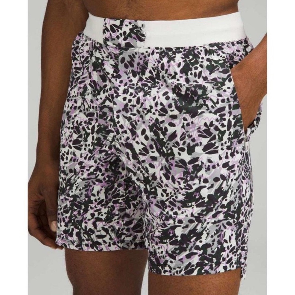 Lululemon Men’s Shorts- size L